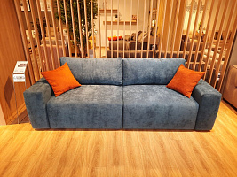 Photo №1 - Novoli straight sofa