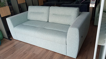 Photo №1 - Fergie New straight sofa