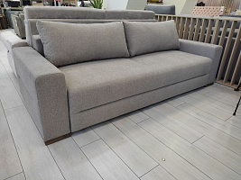 Photo №1 - Tardy sofa straight with molding